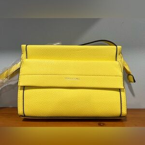 TAHARI NWT Daffodil Yellow Vegan Leather Adjustable Strap Crossbody Purse TN1421